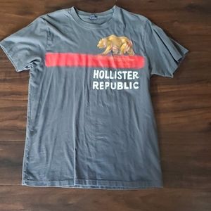 Hollister t shirt